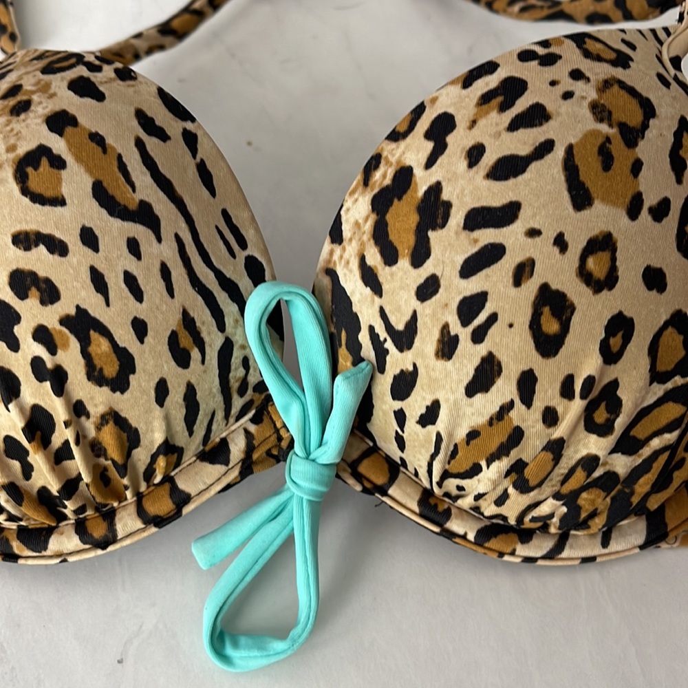 Leopard VS Bombshell Swim - Picture 3 of 4